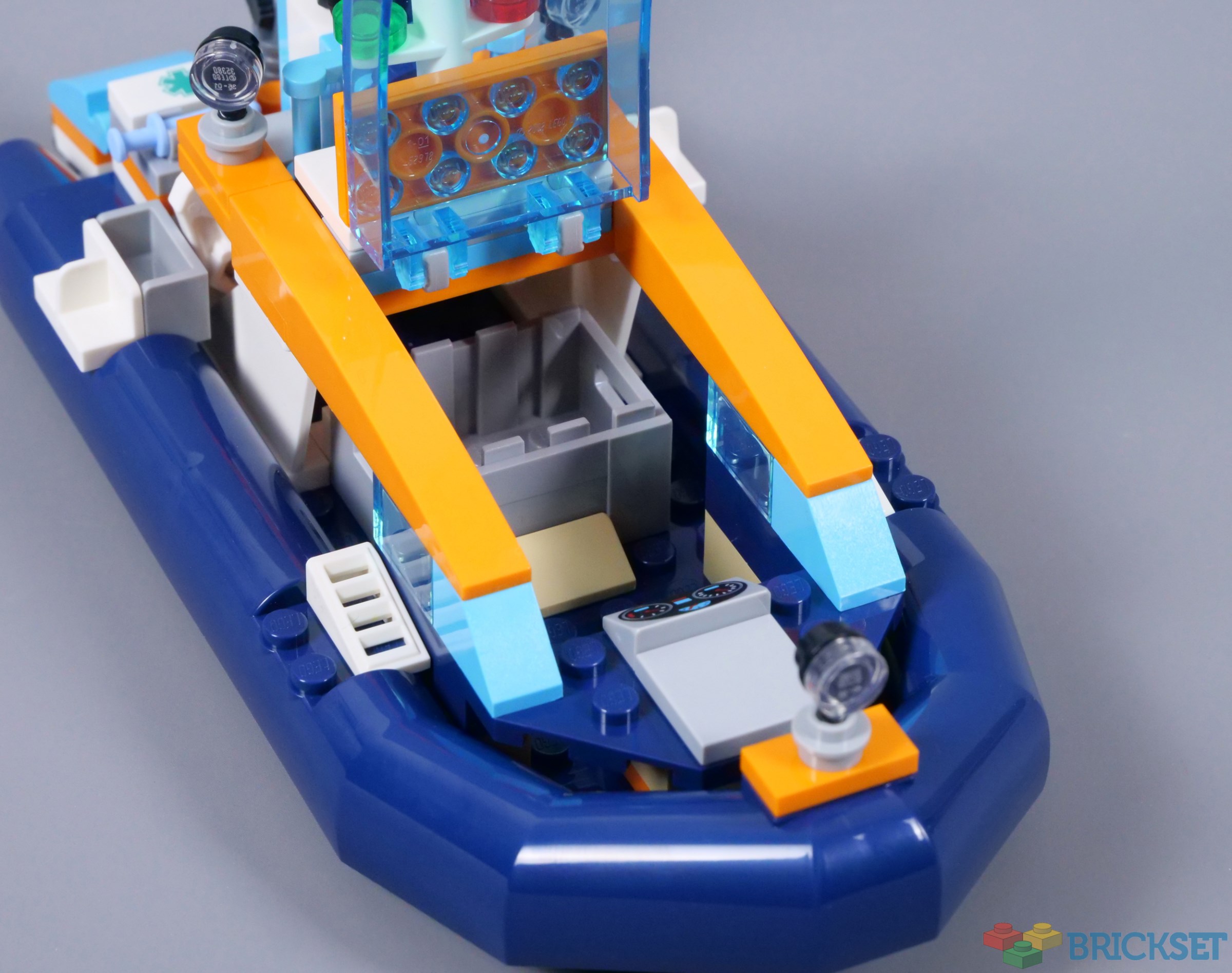 LEGO 60377 Explorer Diving Boat review | Brickset